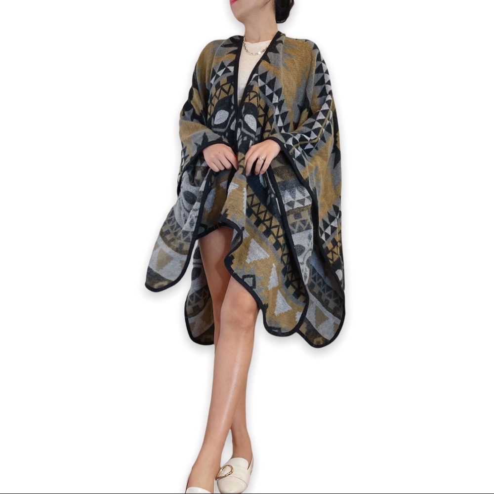 Cabin Fever Aztec Geometric Pattern Wrap Blanket Cape Poncho Jacket One size